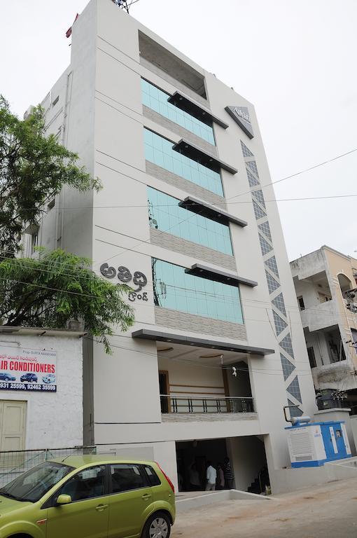Hotel Athidi Grand Visakhapatnam Habitación foto